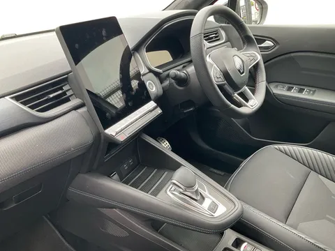 BD74FHP Renault Captur 1.6 E-Tech Full Hybrid 145 Esprit Alpine 5dr Auto Thumbnail #4