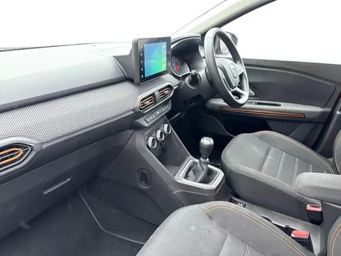 BN72XBU Dacia Sandero Stepway 1.0 TCe Prestige 5dr Thumbnail #3