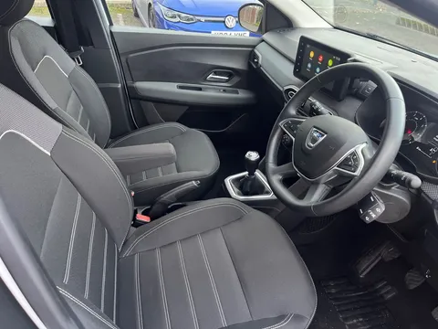 BL22LVC Dacia Sandero 1.0 TCe Comfort 5dr Thumbnail #19
