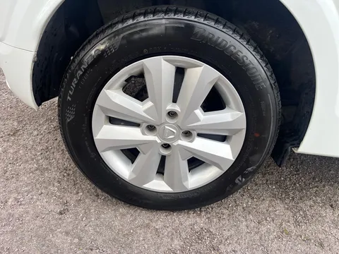 BL22LVC Dacia Sandero 1.0 TCe Comfort 5dr Thumbnail #20