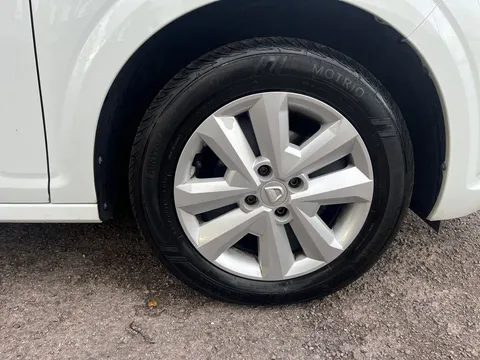 BL22LVC Dacia Sandero 1.0 TCe Comfort 5dr Thumbnail #21