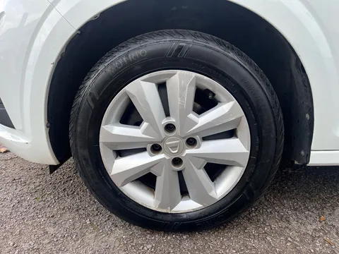 BL22LVC Dacia Sandero 1.0 TCe Comfort 5dr Thumbnail #22