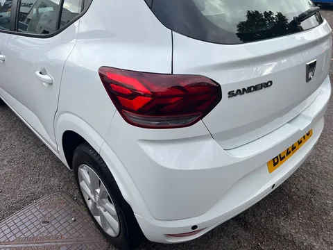 BL22LVC Dacia Sandero 1.0 TCe Comfort 5dr Thumbnail #27