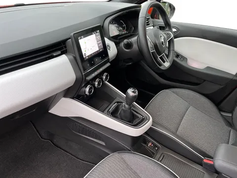 BL22RZA Renault Clio 1.0 TCe 90 SE Edition 5dr Thumbnail #3