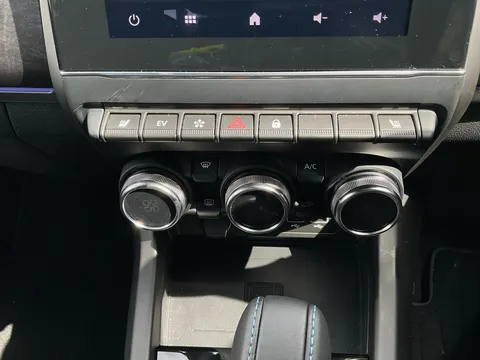 DU74WZO Renault ARKANA 1.6 E-Tech FHEV 145 Esprit Alpine 5dr Auto Thumbnail #13