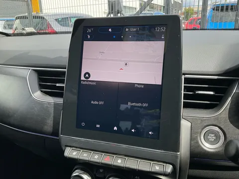 DU74WZO Renault ARKANA 1.6 E-Tech FHEV 145 Esprit Alpine 5dr Auto Thumbnail #14