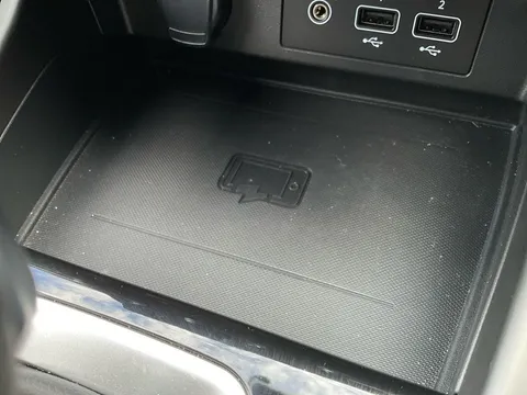 DU74WZO Renault ARKANA 1.6 E-Tech FHEV 145 Esprit Alpine 5dr Auto Thumbnail #17