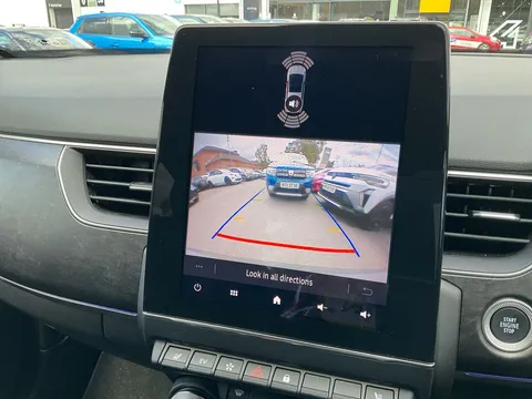 DU74WZO Renault ARKANA 1.6 E-Tech FHEV 145 Esprit Alpine 5dr Auto Thumbnail #23