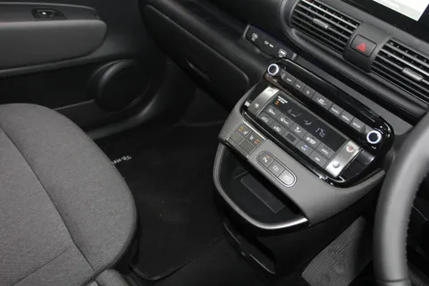 DC25OUW Hyundai Inster 85kW 02 49kWh 5dr Auto Thumbnail #20