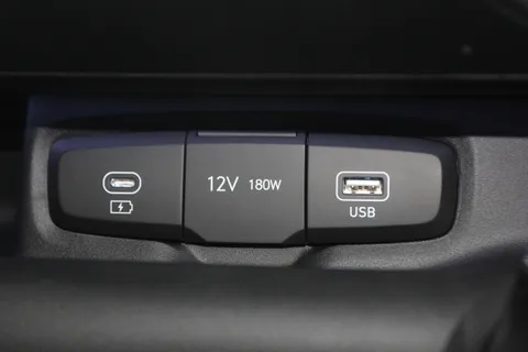 DC25OUW Hyundai Inster 85kW 02 49kWh 5dr Auto Thumbnail #26