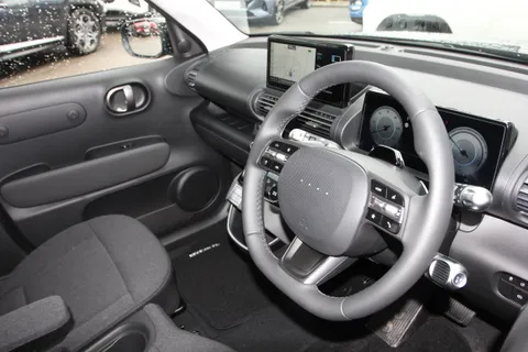 DC25OUW Hyundai Inster 85kW 02 49kWh 5dr Auto Thumbnail #29