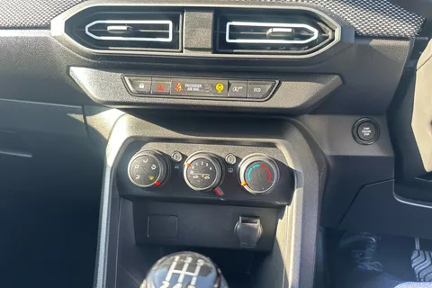 BK73NJO Dacia Sandero 1.0 Tce Expression 5dr Thumbnail #39