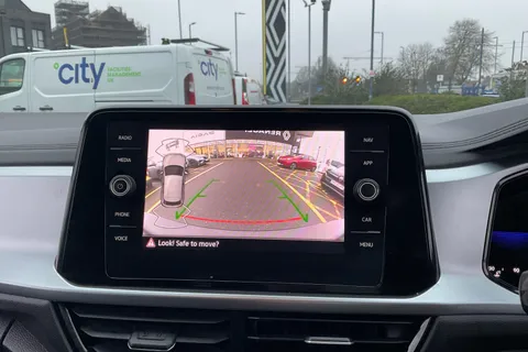 DY72FFV Volkswagen T-Roc 1.0 TSI Life 5dr Thumbnail #23