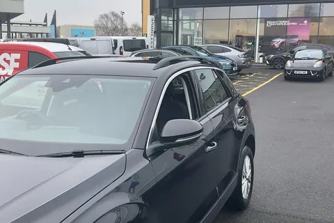 DY72FFV Volkswagen T-Roc 1.0 TSI Life 5dr Thumbnail #29