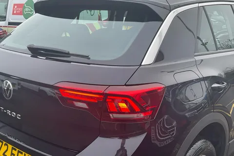 DY72FFV Volkswagen T-Roc 1.0 TSI Life 5dr Thumbnail #35