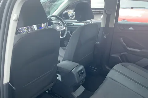 DY72FFV Volkswagen T-Roc 1.0 TSI Life 5dr Thumbnail #41