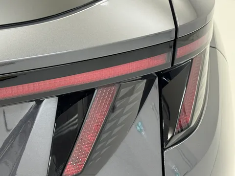 DT25VYG Hyundai Tucson 1.6T Hybrid N Line S 5dr Auto Thumbnail #32