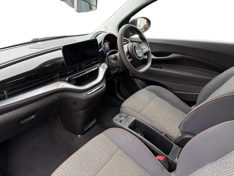 WN72DWX Fiat 500 87kW Icon 42kWh 3dr Auto Thumbnail #4