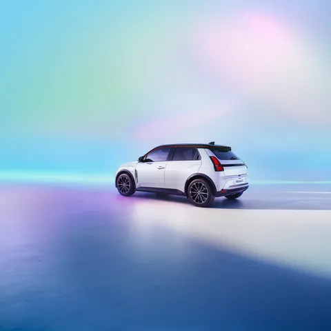 Renault 5 iconic five urban range Thumbnail #7