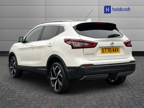 ET70AAV Nissan Qashqai 1.3 DiG-T 160 Tekna 5dr Thumbnail #4