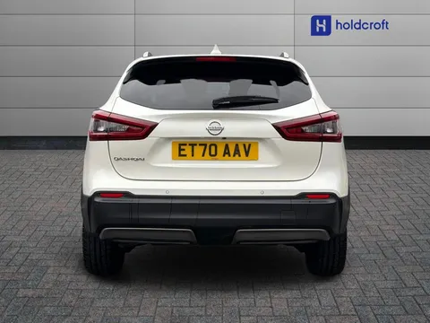 ET70AAV Nissan Qashqai 1.3 DiG-T 160 Tekna 5dr Thumbnail #5