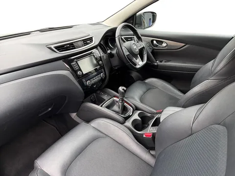ET70AAV Nissan Qashqai 1.3 DiG-T 160 Tekna 5dr Thumbnail #11