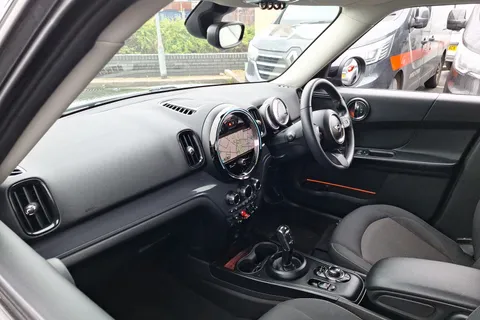 MD72UWV Mini Countryman 1.5 Cooper Classic 5dr Auto Thumbnail #30