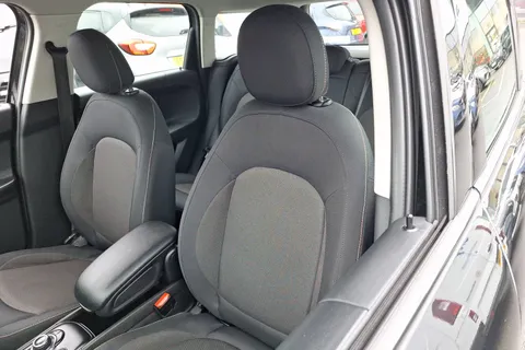 MD72UWV Mini Countryman 1.5 Cooper Classic 5dr Auto Thumbnail #31