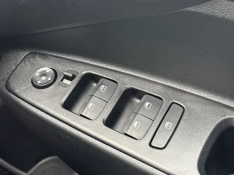 DG74CHL Hyundai i10 1.2 [79] Advance 5dr Auto [Nav] Thumbnail #24