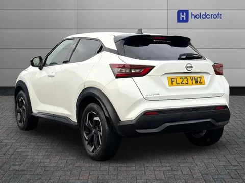 FL23YWZ Nissan Juke 1.0 DiG-T 114 N-Connecta 5dr Thumbnail #4