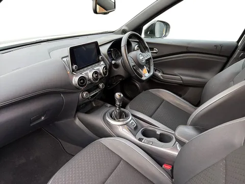 FL23YWZ Nissan Juke 1.0 DiG-T 114 N-Connecta 5dr Thumbnail #11