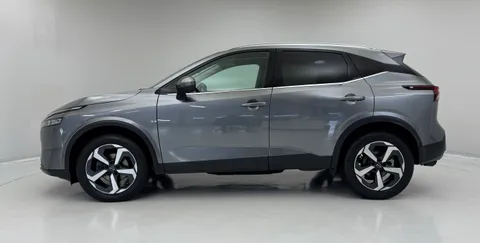 DL73WRZ Nissan Qashqai 1.3 DiG-T MH 158 N-Connecta [Glass Rf] 5dr Xtronic Thumbnail #6