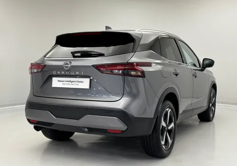 DL73WRZ Nissan Qashqai 1.3 DiG-T MH 158 N-Connecta [Glass Rf] 5dr Xtronic Thumbnail #7