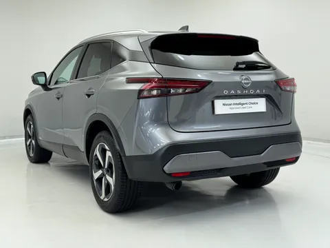 DL73WRZ Nissan Qashqai 1.3 DiG-T MH 158 N-Connecta [Glass Rf] 5dr Xtronic Thumbnail #9