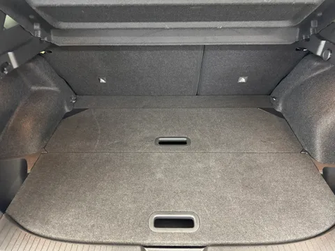 DL73WRZ Nissan Qashqai 1.3 DiG-T MH 158 N-Connecta [Glass Rf] 5dr Xtronic Thumbnail #11