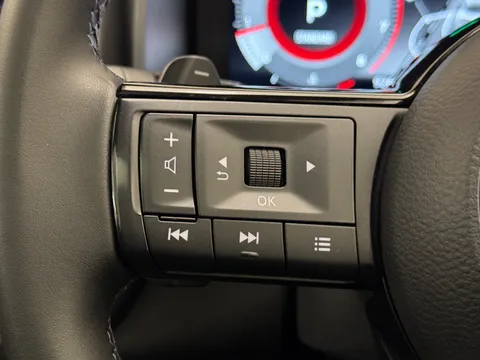 DL73WRZ Nissan Qashqai 1.3 DiG-T MH 158 N-Connecta [Glass Rf] 5dr Xtronic Thumbnail #22