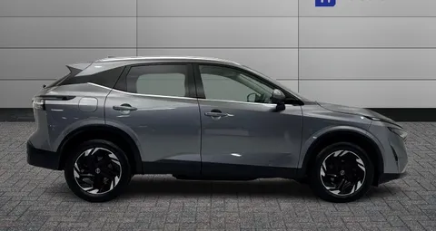 GY25RXM Nissan Qashqai 1.3 DiG-T MH N-Connecta 5dr Thumbnail #8