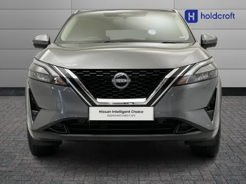 DV73UMB Nissan Qashqai 1.3 DiG-T MH N-Connecta [Glass Roof] 5dr Thumbnail #2