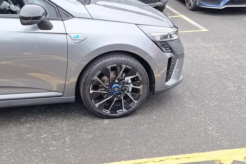 YP24GNV Renault Clio 1.6 E-TECH full hybrid 145 Esprit Alpine 5dr Auto Thumbnail #5