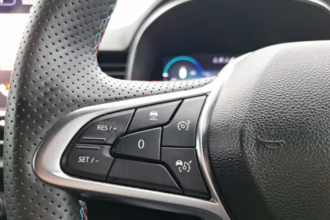 YP24GNV Renault Clio 1.6 E-TECH full hybrid 145 Esprit Alpine 5dr Auto Thumbnail #16