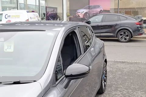 YP24GNV Renault Clio 1.6 E-TECH full hybrid 145 Esprit Alpine 5dr Auto Thumbnail #19