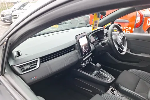 YP24GNV Renault Clio 1.6 E-TECH full hybrid 145 Esprit Alpine 5dr Auto Thumbnail #31