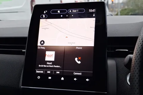 YP24GNV Renault Clio 1.6 E-TECH full hybrid 145 Esprit Alpine 5dr Auto Thumbnail #36