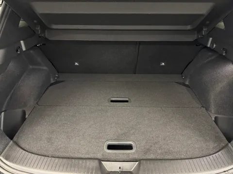 OX25NEF Nissan Qashqai 1.3 DiG-T MH N-Connecta [Glass Roof] 5dr Thumbnail #9