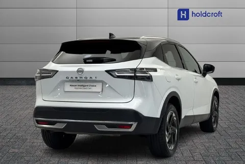 OW74VYX Nissan Qashqai 1.3 DiG-T MH 158 N-Connecta [Glass Rf] 5dr Xtronic Thumbnail #5