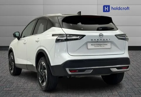 OW74VYX Nissan Qashqai 1.3 DiG-T MH 158 N-Connecta [Glass Rf] 5dr Xtronic Thumbnail #7