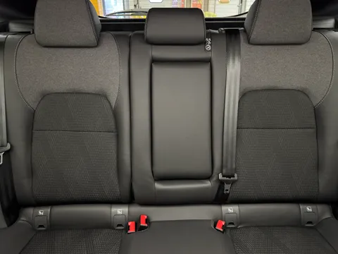 OW74VYX Nissan Qashqai 1.3 DiG-T MH 158 N-Connecta [Glass Rf] 5dr Xtronic Thumbnail #14