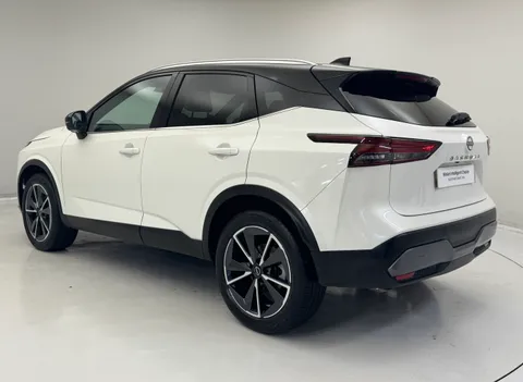 DS72ASU Nissan Qashqai 1.3 DiG-T MH 158 Tekna 5dr Xtronic Thumbnail #9