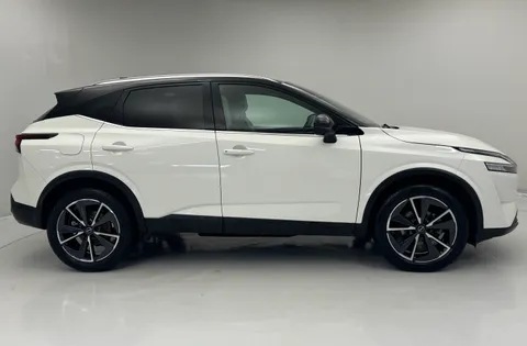 DS72ASU Nissan Qashqai 1.3 DiG-T MH 158 Tekna 5dr Xtronic Thumbnail #10