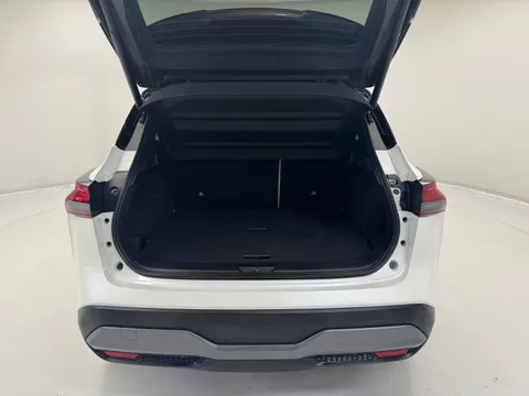 DS72ASU Nissan Qashqai 1.3 DiG-T MH 158 Tekna 5dr Xtronic Thumbnail #12